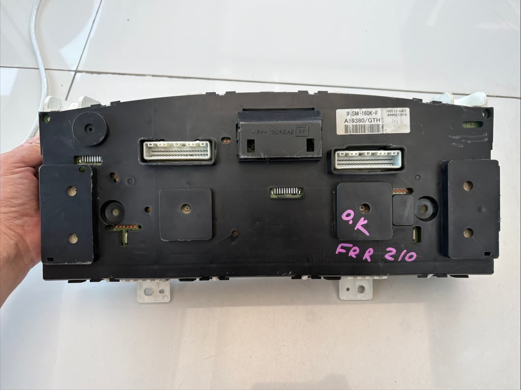 เรือนไมล์ FRR210 ตรงรุ่นบ้านเรา เรือนไมล์ FRR210 ตรงรุ่นบ้านเรา