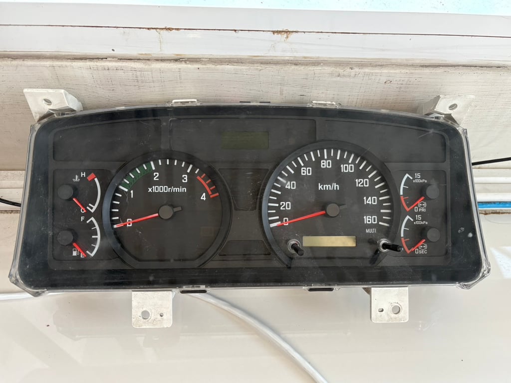 เรือนไมล์ FRR210 ตรงรุ่นบ้านเรา เรือนไมล์ FRR210 ตรงรุ่นบ้านเรา