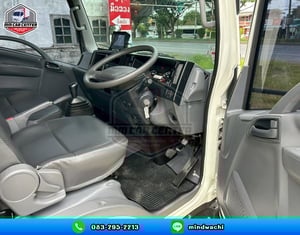 ISUZU NLR รถบรรทุก 4ล้อ ตู้แห้ง ปี2021