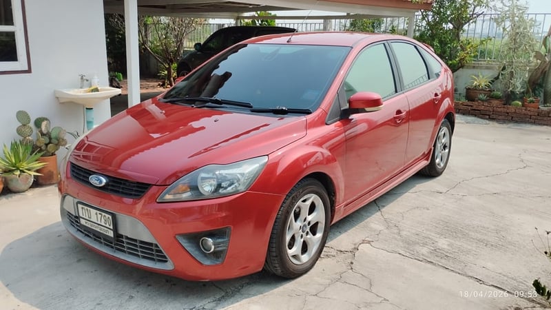 Ford Focus 5 ประตู  ปี 2012  เครื่องยนต์ 2.0