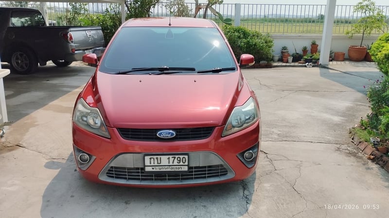 Ford Focus 5 ประตู  ปี 2012  เครื่องยนต์ 2.0