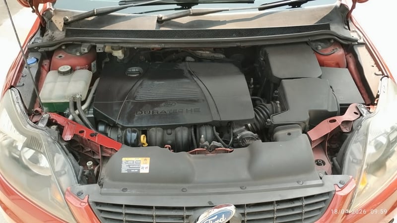 Ford Focus 5 ประตู  ปี 2012  เครื่องยนต์ 2.0