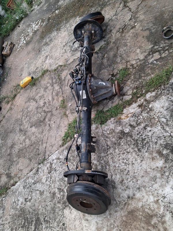 เพลา Ford Wirdtrack 2.2 พร้อมเฟืองท้ายยกเส้น 