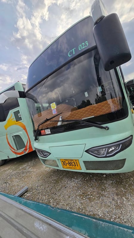 รถทัวร์พร้อมใช้ สภาพดี รถทัวร์พร้อมใช้ สภาพดี