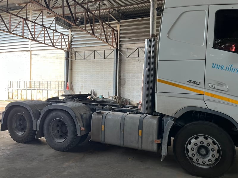 VOLVO FH 440แรงม้า รถบรรทุก หัวลาก 10ล้อ หัวลาก เฉพาะหัว ปี2015 VOLVO FH 440แรงม้า รถบรรทุก หัวลาก 10ล้อ หัวลาก เฉพาะหัว ปี2015
