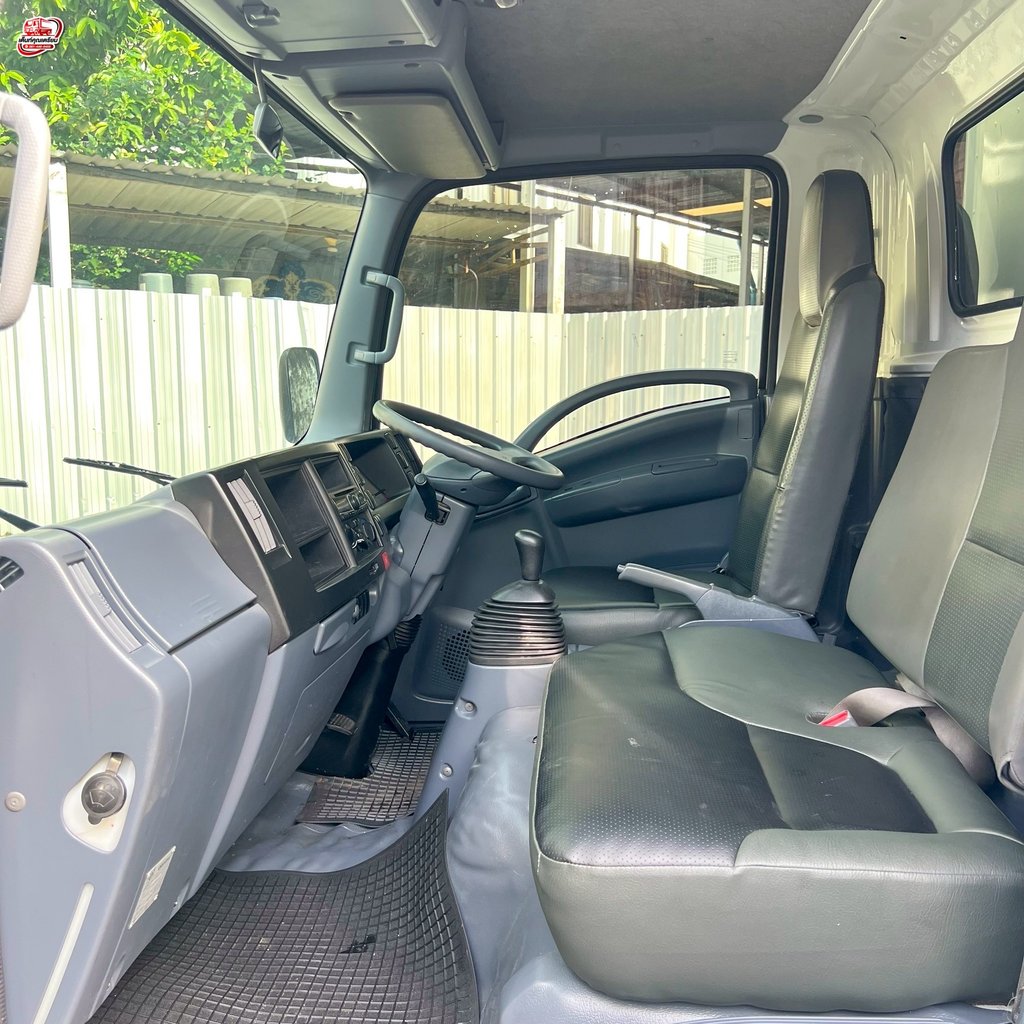 ISUZU NLR130 ตู้แห้ง ปี 2563 ISUZU NLR130 ตู้แห้ง ปี 2563