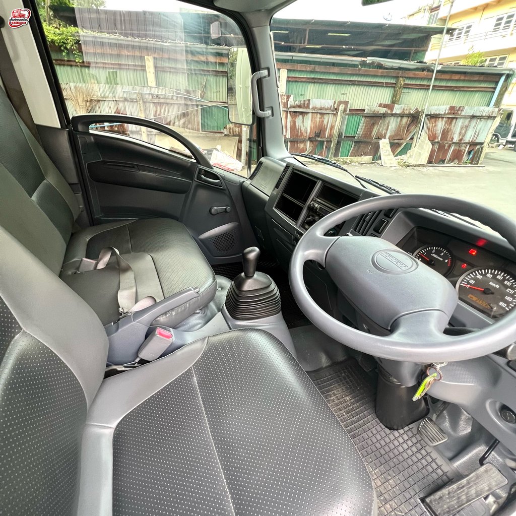 ISUZU NLR 130แรงม้า ตู้แห้ง ปี 2554 ISUZU NLR 130แรงม้า ตู้แห้ง ปี 2554