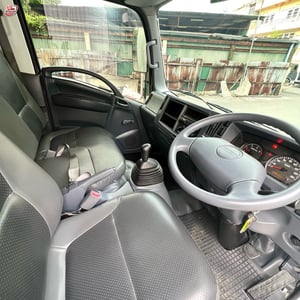 ISUZU NLR 130แรงม้า ตู้แห้ง ปี 2554