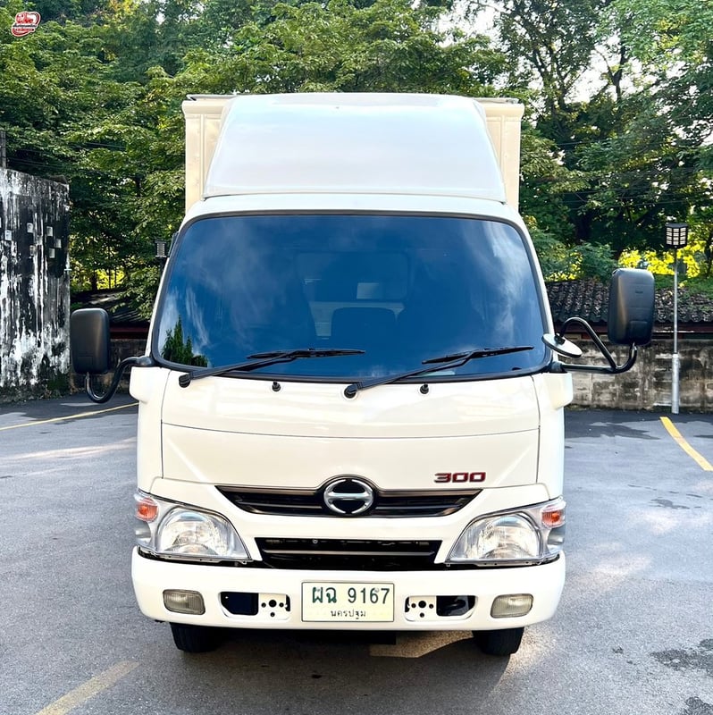 HINO XZU 136แรงม้า ตู้แห้ง ปี 2556