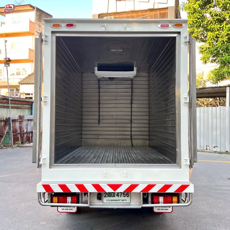 4ล้อบรรทุก รถตู้เย็น ตู้เปียก อุณหภูมิติดลบ