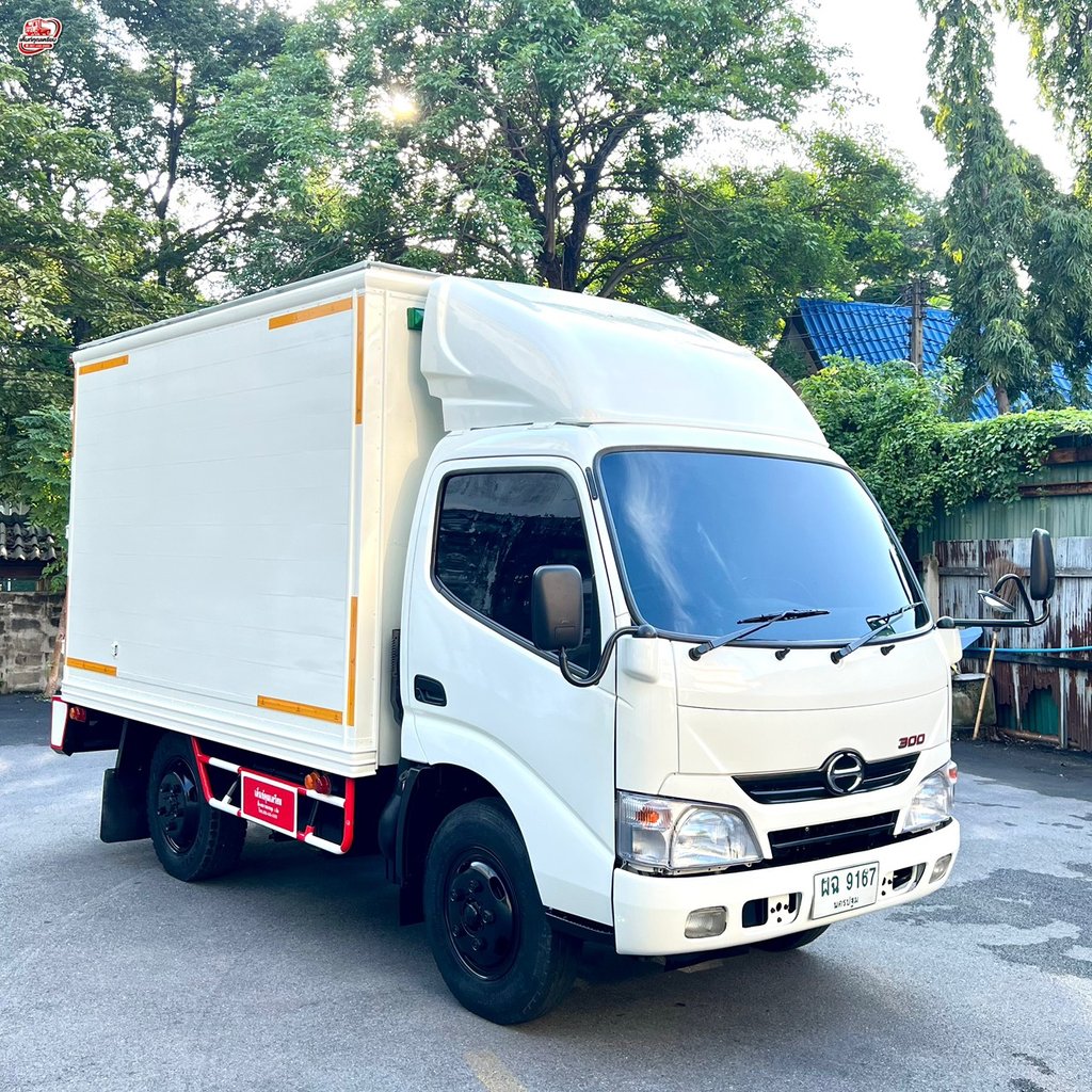 HINO XZU 136แรงม้า ตู้แห้ง ปี 2556 HINO XZU 136แรงม้า ตู้แห้ง ปี 2556