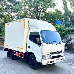 HINO XZU 136แรงม้า ตู้แห้ง ปี 2556