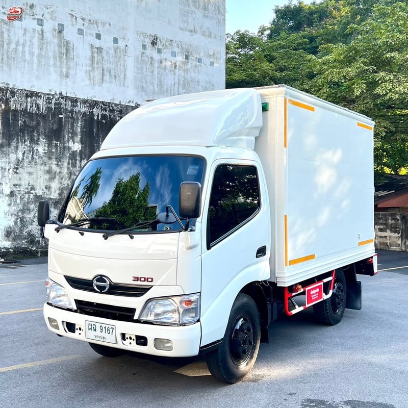 HINO XZU 136แรงม้า ตู้แห้ง ปี 2556