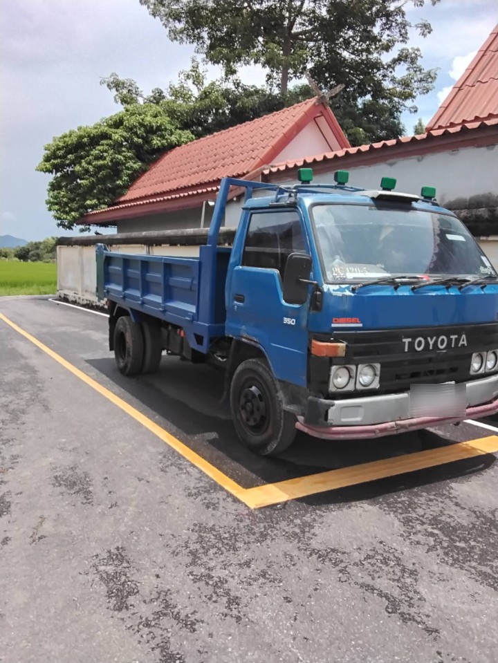 ขาย6ลัอดั้ม5คิว โตโยต้า-ไดน่า350-115แรง-ปี33สภาพสวยพร้อมใช้งาน