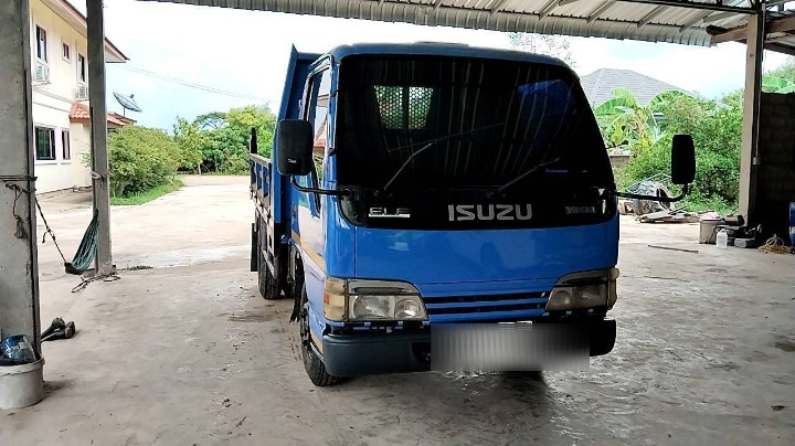 ขาย6ล้อดั้ม3คิว อีซุซุ-NPR-ปี47-100แรงม้าสภาพสวยพร้อมใช้งาน