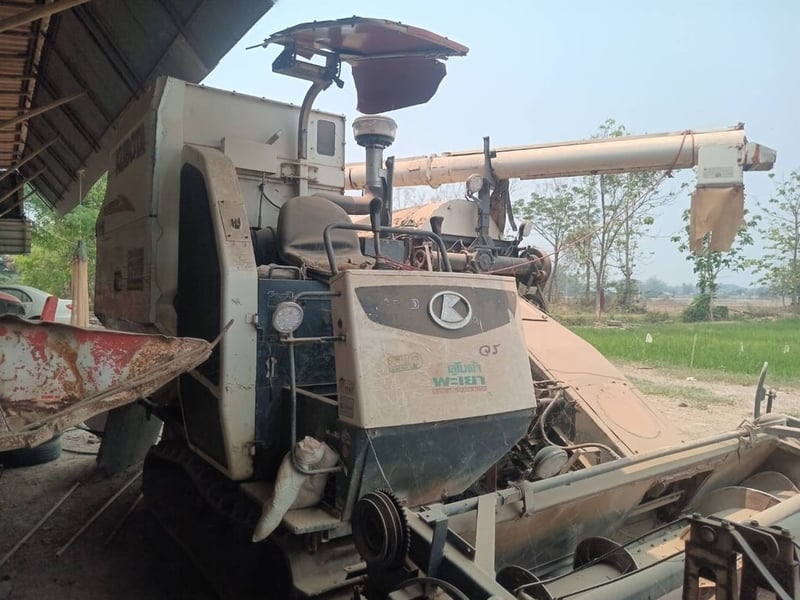 ขายรถเกี่ยวข่าว คูโบต้า-DC95-ปี54สภาพใช้งาน้ล่มเอกสารพร้อมโน