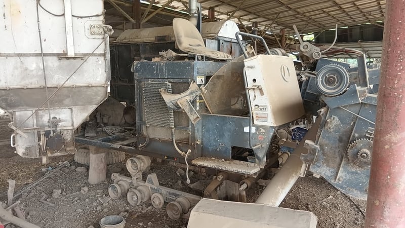 ขายช่วงล่างรถเกี่ยว คูโบต้า รุ่น DC95อุปกรณ์ครบทุกอย่าง (ไม่มีเล่ม)