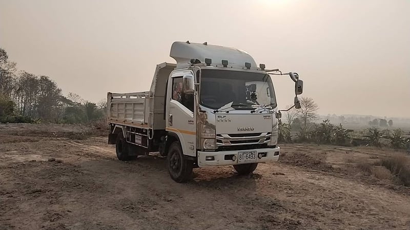 ขาย6ล้อดั้ม5คิว อีซุซุ-NKR-ปี55-150แรงสภาพสวยพร้อมใช้งาน(รถห้างมือ1ป้านแดง)