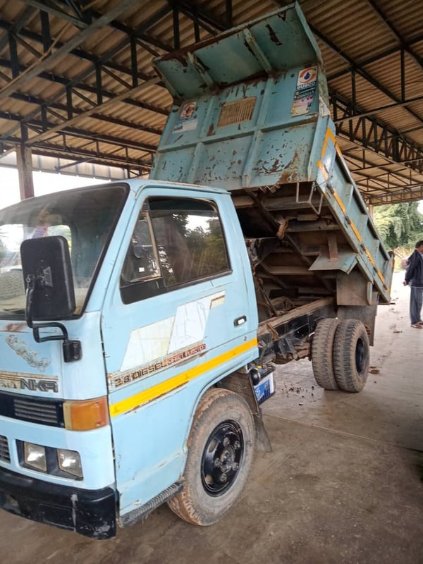 ขาย6ล้อดั้ม3คิว อีซุซุ-NPR-ปี33-88แรง สภาพสวยพร้อมใช้งาน รถห้าง มือ1ป้ายแดง