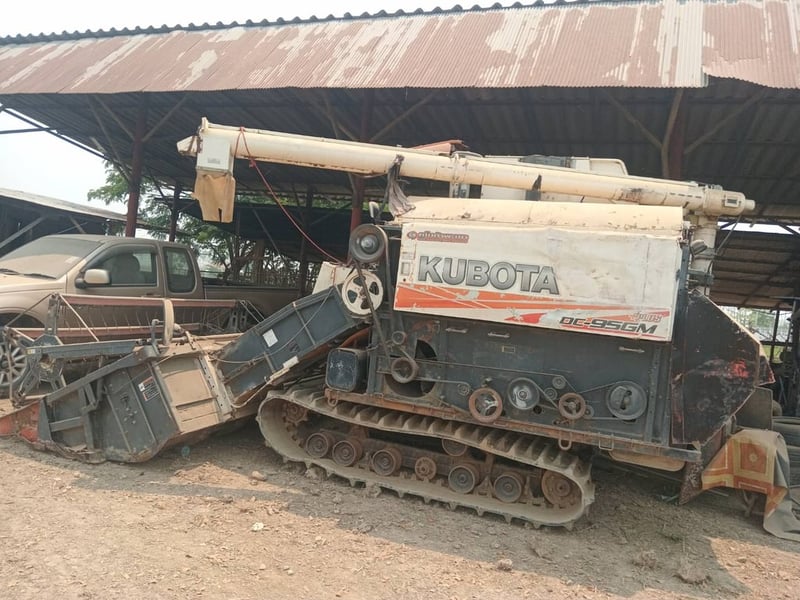ขายรถเกี่ยวข่าว คูโบต้า-DC95-ปี54สภาพใช้งาน้ล่มเอกสารพร้อมโน