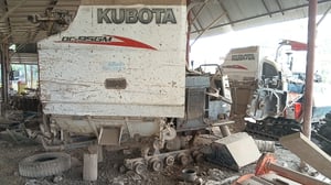 ขายช่วงล่างรถเกี่ยว คูโบต้า รุ่น DC95อุปกรณ์ครบทุกอย่าง (ไม่มีเล่ม)