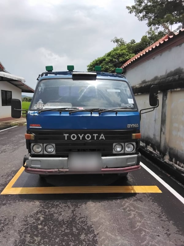 ขาย6ลัอดั้ม5คิว โตโยต้า-ไดน่า350-115แรง-ปี33สภาพสวยพร้อมใช้งาน