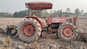 ขายรถไถใหญ่ คูโบต้า-M5000-ปี54 อุปกรณ์ครบ3อย่างสภาพพร้อมใช้งาน