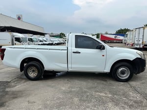 Isuzu spark 2.5 ปี 2017