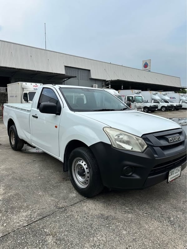 Isuzu spark 2.5 ปี 2017