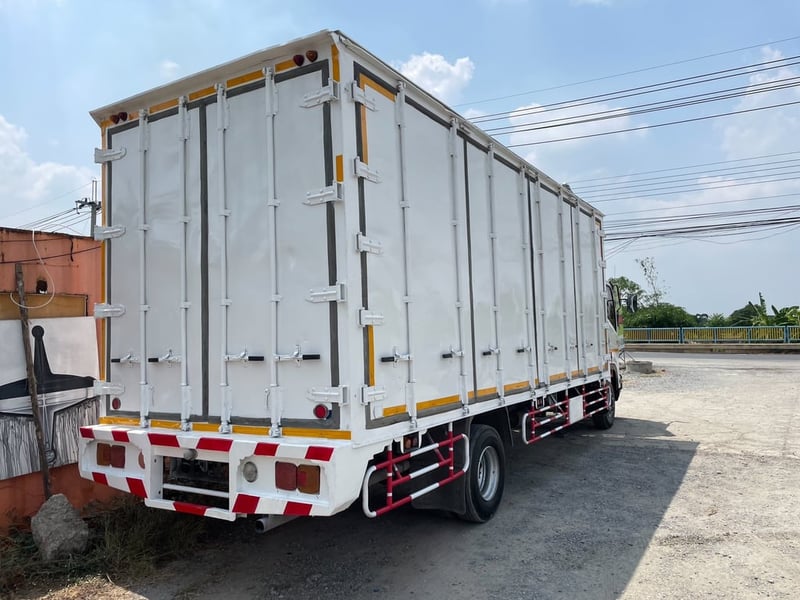 FRR210ปี55 ตู้10บานยาว6.50เมตร