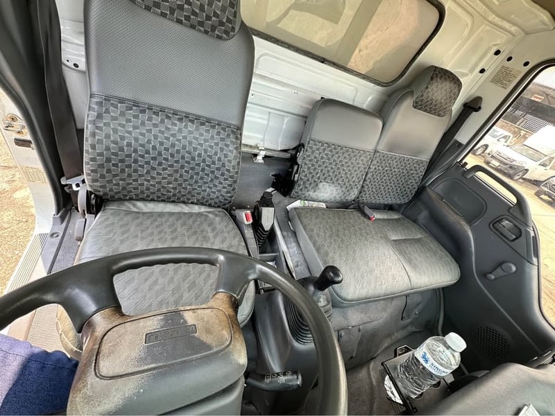 2006 Isuzu npr 130hp