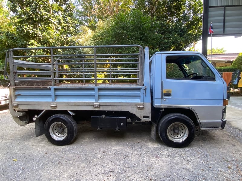 4 ล้อ NKR-88 แรง ลิฟท์ท้าย พร้อมใช้