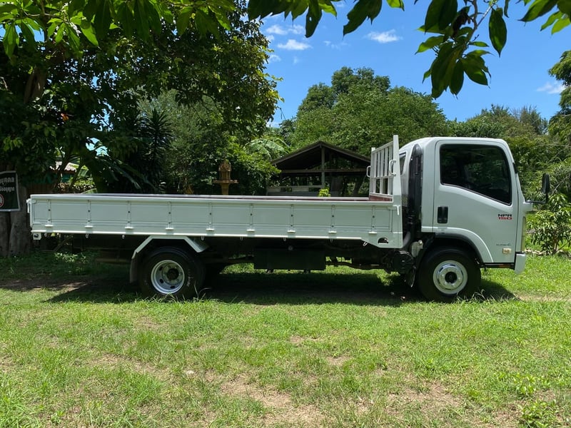 6 ล้อ NPR-150 ปี 60 ยาว 5 เมตร เดิมๆ