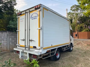 4 ล้อ NLR-130 ตู้แห้ง 3.50 ราคาไม่แพง