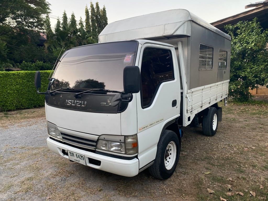 4 ล้อ  NKR การ์ตูน 88 HP. สวยๆ พร้อมใช้