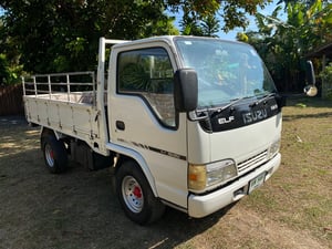 4 ล้อ การ์ตูน NKR-110 สวยๆพร้อมใช้