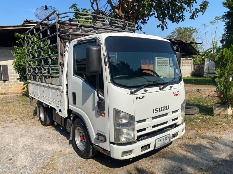 4 ล้อ NLR-130 ราคาไม่แพง