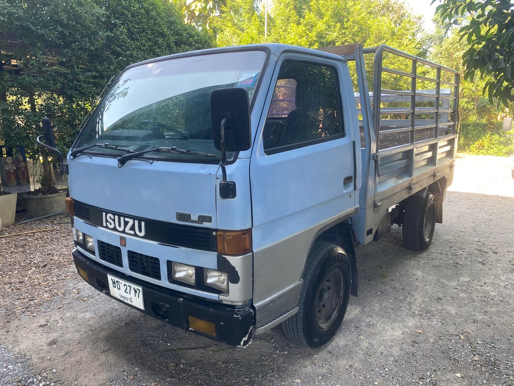 4 ล้อ NKR-88 แรง ลิฟท์ท้าย พร้อมใช้