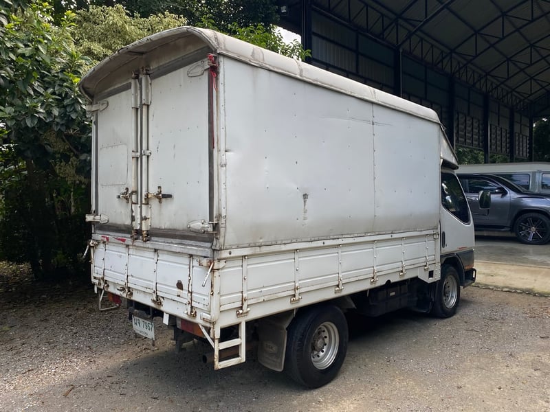 4 ล้อ มิตซู ฟูโซ่ ห้าง ปี 51