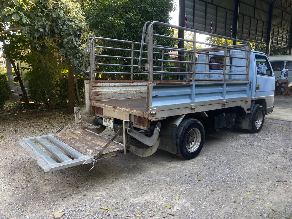 4 ล้อ NKR-88 แรง ลิฟท์ท้าย พร้อมใช้