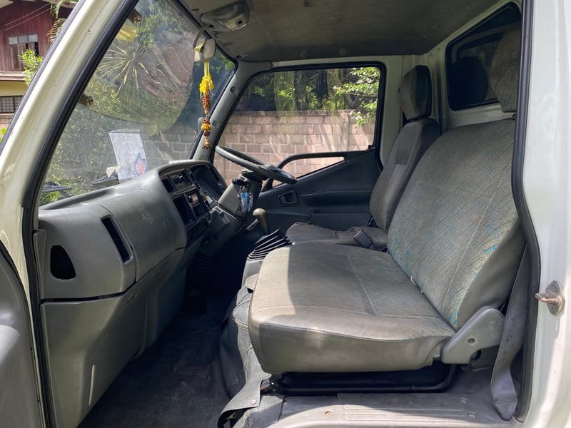 4 ล้อ มิตซู ฟูโซ่ ห้าง ปี 51