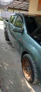 ต้องการขายอีซูซุ 4ประตู ต้องการขายอีซูซุ 4ประตู