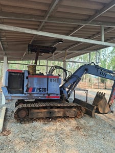 รถแบคโฮ IHI PC 30