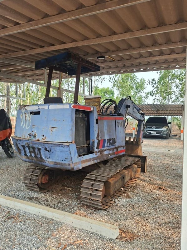 รถแบคโฮ IHI PC 30