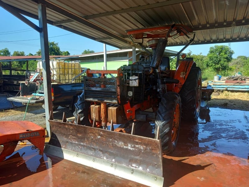  รถไถ M7040 ตัวแรง 