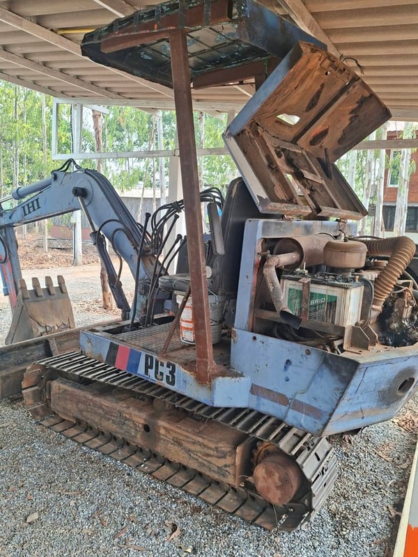 รถแบคโฮ IHI PC 30