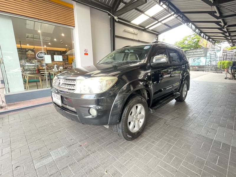 2011 Toyota Fortuner 2.7 (ปี 08-11) V SUV 2011 Toyota Fortuner 2.7 (ปี 08-11) V SUV