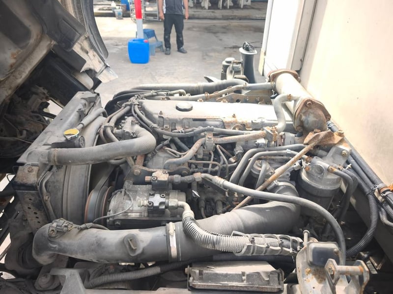 ISUZU NPR 150แรงม้า รถบรรทุก 6ล้อ ตู้เย็น ปี2011 เลขไมล์น้อยกว่า 5,000 กม. พร้อมใช้งาน ISUZU NPR 150แรงม้า รถบรรทุก 6ล้อ ตู้เย็น ปี2011 เลขไมล์น้อยกว่า 5,000 กม. พร้อมใช้งาน