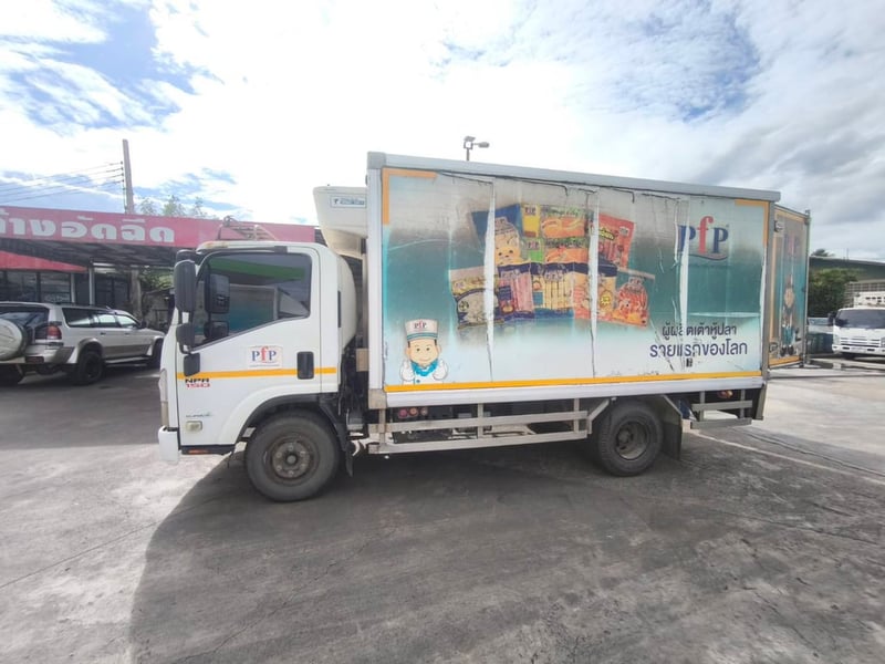 ISUZU NPR 150แรงม้า รถบรรทุก 6ล้อ ตู้เย็น ปี2011 เลขไมล์น้อยกว่า 5,000 กม. พร้อมใช้งาน