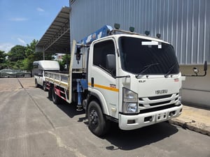 ISUZU NPR 150แรงม้า รถบรรทุก 6ล้อ กระบะเหล็กติดเครน 3 ตัน ปี2012 เลขไมล์ 472,072 กม.